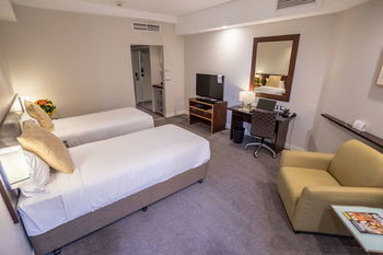 Amora Riverwalk Melbourne - Northern Rivers Accommodation 65