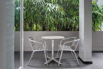 Adina Apartment Hotel Chippendale - Northern Rivers Accommodation 2