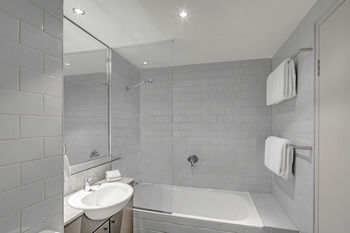 Adina Apartment Hotel Chippendale - Northern Rivers Accommodation 3