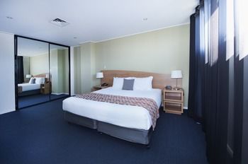 Waldorf Parramatta Apartment Hotel - Northern Rivers Accommodation 29
