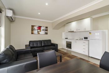 Parkville Place - Northern Rivers Accommodation 26