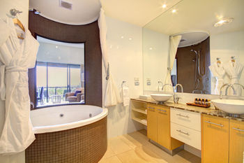 Balgownie Estate Vineyard & Spa - Northern Rivers Accommodation 6