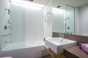 Alpha Hotel Eastern Creek - Northern Rivers Accommodation 22