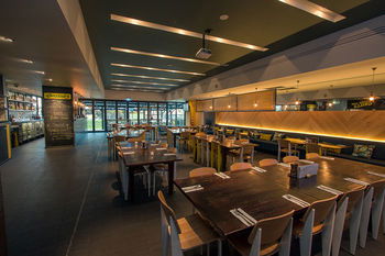 Alpha Hotel Eastern Creek - Northern Rivers Accommodation 24