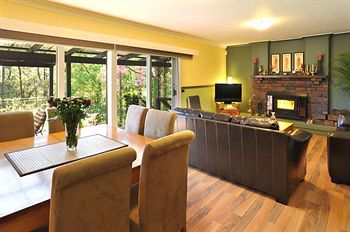 Holly Lodge - Northern Rivers Accommodation 17