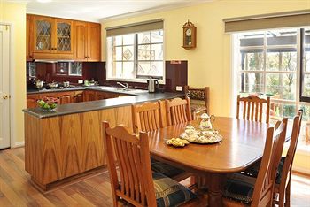 Holly Lodge - Northern Rivers Accommodation 20