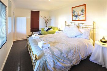 Holly Lodge - Northern Rivers Accommodation 32