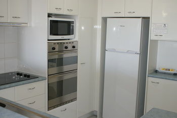 Beachside Resort - Kawana Waters - Northern Rivers Accommodation 10