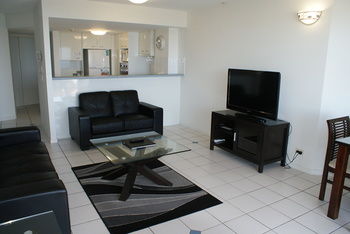 Beachside Resort - Kawana Waters - Northern Rivers Accommodation 13