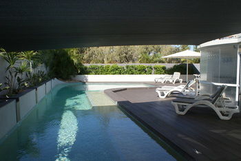 Beachside Resort - Kawana Waters - Northern Rivers Accommodation 15