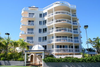 Beachside Resort - Kawana Waters - Northern Rivers Accommodation 20