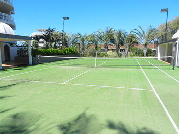 Beachside Resort - Kawana Waters - Northern Rivers Accommodation 22