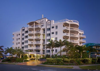 Beachside Resort - Kawana Waters - Northern Rivers Accommodation 25