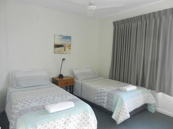 Beachside Resort - Kawana Waters - Northern Rivers Accommodation 29