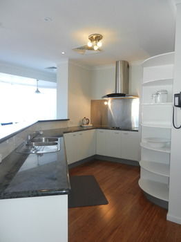 Beachside Resort - Kawana Waters - Northern Rivers Accommodation 33