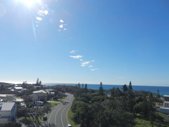 Beachside Resort - Kawana Waters - Northern Rivers Accommodation 35