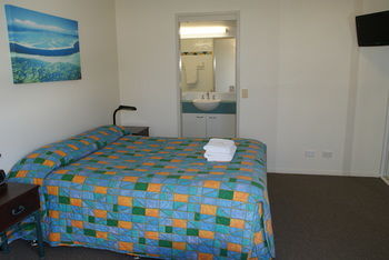 Beachside Resort - Kawana Waters - Northern Rivers Accommodation 59