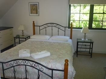 Whispering Pines Chalet & Cottages - Northern Rivers Accommodation 9