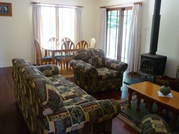 Whispering Pines Chalet & Cottages - Northern Rivers Accommodation 14