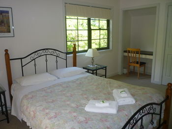 Whispering Pines Chalet & Cottages - Northern Rivers Accommodation 19