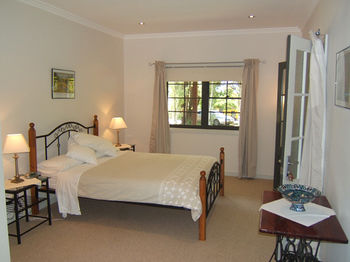 Whispering Pines Chalet & Cottages - Northern Rivers Accommodation 21