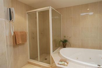The Hermitage Motel - Northern Rivers Accommodation 1