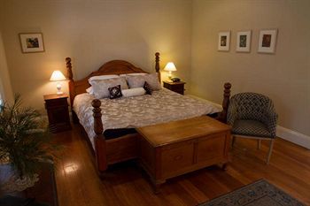 Tizzana Winery Bed & Breakfast - Northern Rivers Accommodation 2