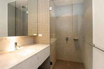 Astra Apartments - St Kilda Rd - Northern Rivers Accommodation 6
