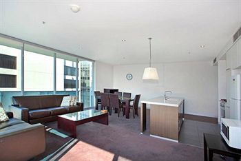 Astra Apartments - St Kilda Rd - Northern Rivers Accommodation 16