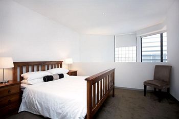 Astra Apartments - St Kilda Rd - Northern Rivers Accommodation 0