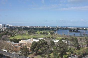 Apartments Melbourne Domain - South Melbourne - Northern Rivers Accommodation 0