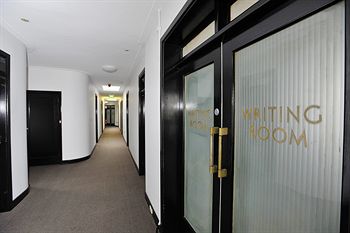 The Lakes Hotel - Northern Rivers Accommodation 5