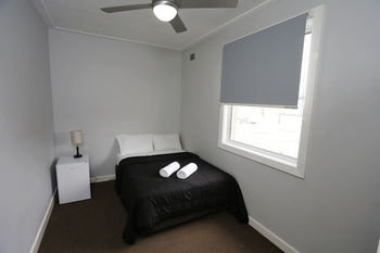 The Lakes Hotel - Northern Rivers Accommodation 9
