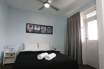 The Lakes Hotel - Northern Rivers Accommodation 26