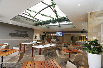 The Lakes Hotel - Northern Rivers Accommodation 38