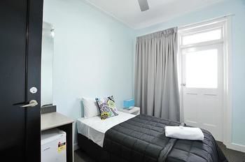 The Lakes Hotel - Northern Rivers Accommodation 58