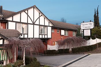 Elizabethan Lodge - Northern Rivers Accommodation 9