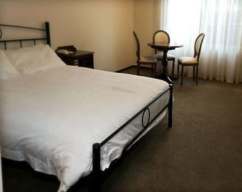 Elizabethan Lodge - Northern Rivers Accommodation 16