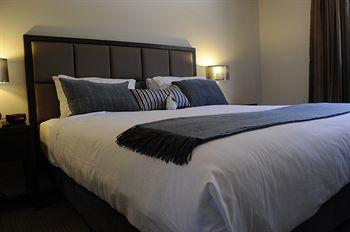 Riverside Oaks Golf Resort - Northern Rivers Accommodation 3