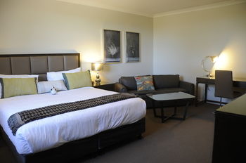 Riverside Oaks Golf Resort - Northern Rivers Accommodation 18