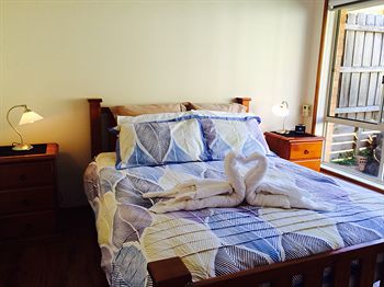 Australian Home Away @ East Doncaster Andersons Creek 1 - Northern Rivers Accommodation 0