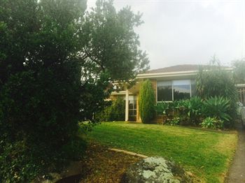 Australian Home Away @ East Doncaster Andersons Creek 1 - Northern Rivers Accommodation 1