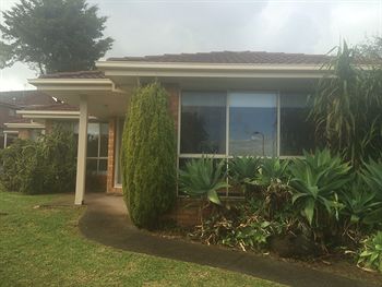 Australian Home Away @ East Doncaster Andersons Creek 1 - Northern Rivers Accommodation 8