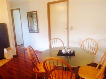 Australian Home Away @ East Doncaster Andersons Creek 1 - Northern Rivers Accommodation 10