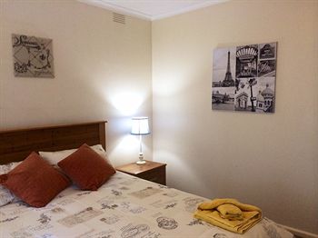 Australian Home Away @ Doncaster Grange Park - Northern Rivers Accommodation 4