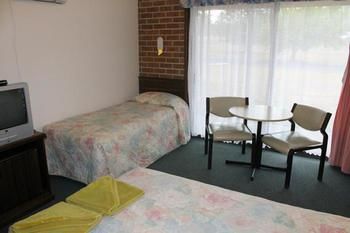 Colonial Motor Inn Lithgow - Northern Rivers Accommodation 24