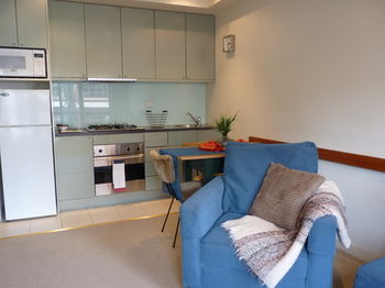 Australian Home Away @ Market Square Melbourne - Northern Rivers Accommodation 7