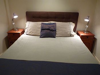 Australian Home Away @ Market Square Melbourne - Northern Rivers Accommodation 11