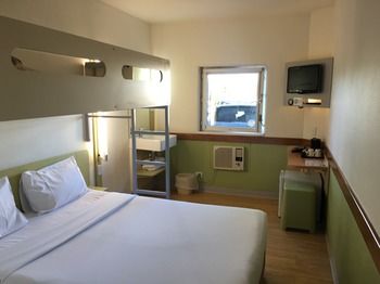 Ibis Budget Campbelltown - Northern Rivers Accommodation 5