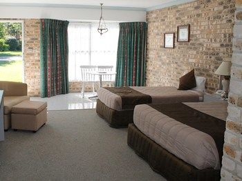 Airport Motel Sir Francis Drake - Northern Rivers Accommodation 13